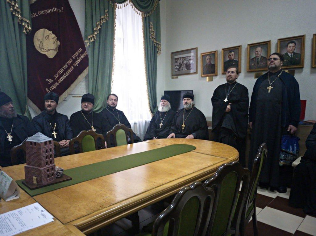 Священнослужители Могилевской епархии посетили местный центр безопасности, 18 октября 2023 года. Фото: пресс-служба МЧС
